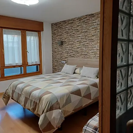 Puerta Del Pirineo Apartment Sabinanigo