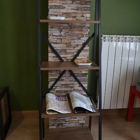 Puerta Del Pirineo Apartment