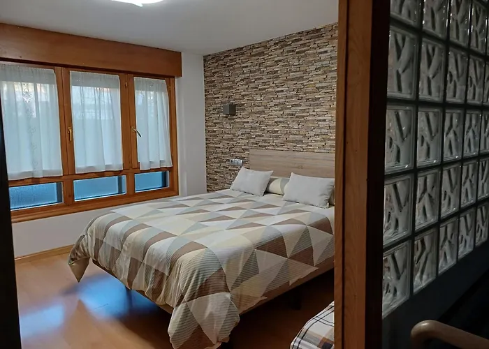 Puerta Del Pirineo Lägenhet Sabiñánigo